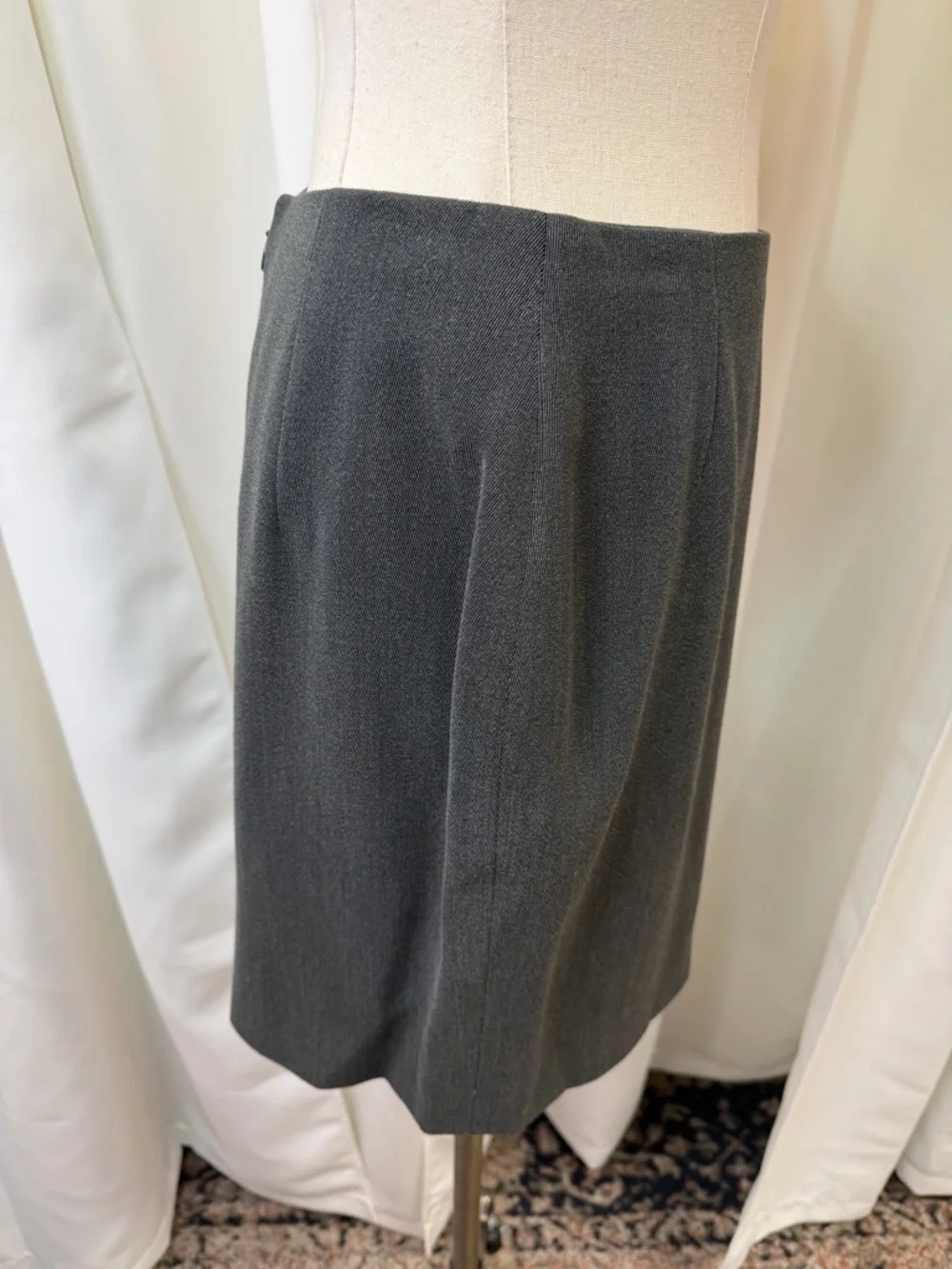 Gianni Versace Couture Vintage Charcoal Gray 100% Wool Pencil Skirt Size 6